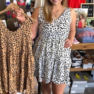 NWOT Entro White and Black Leopard Tie Back Dress